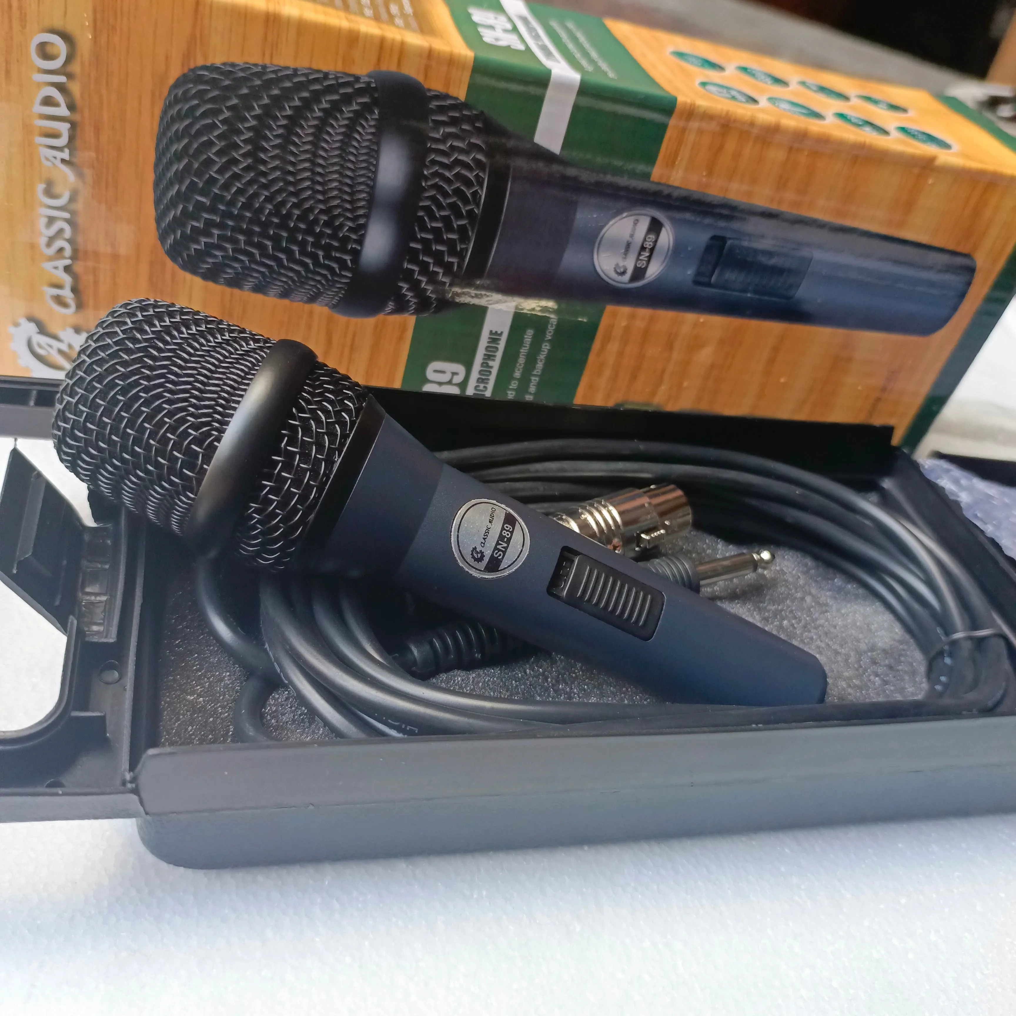 CLASSIC AUDIO SN-89 Super-cardioid Dynamic Vocal Microphone - Brand New