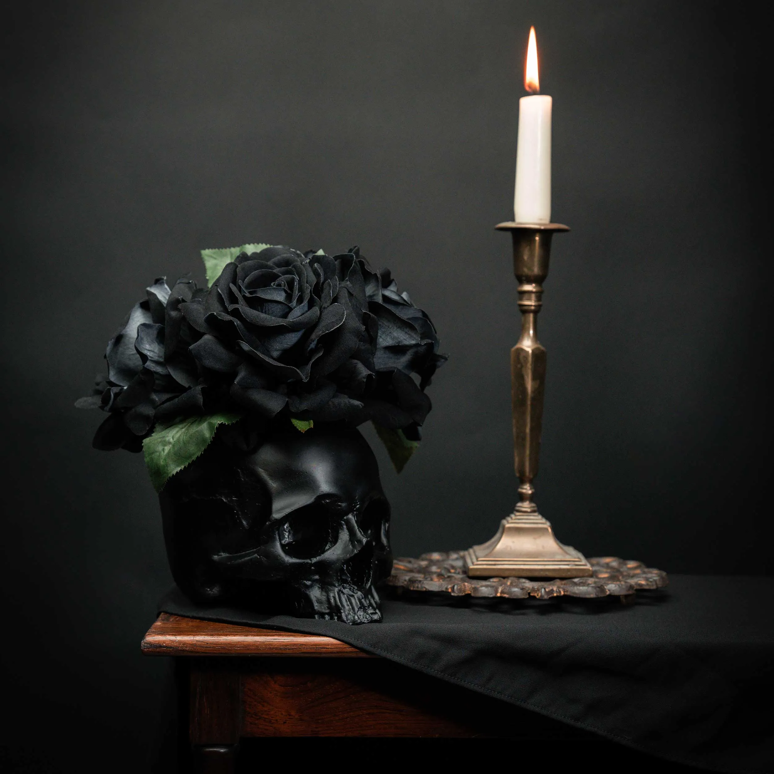 Morticia Flowerhead - Black Roses