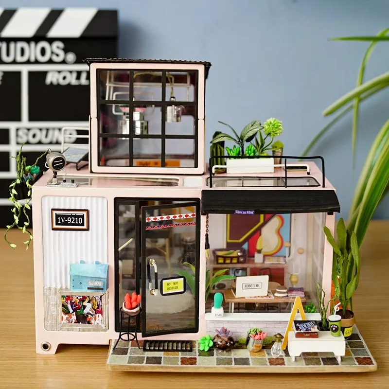 New DIY Kevin's Studio with Furniture   Miniature Wooden Doll House    DG13